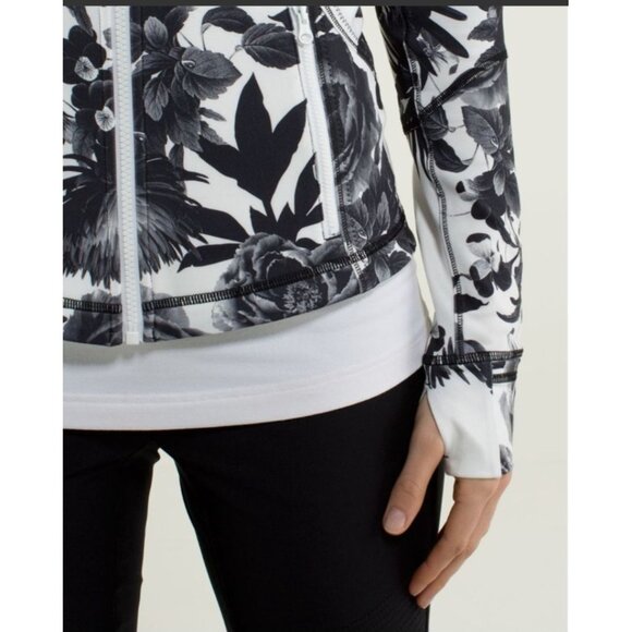 Lululemon Athletica Forme Jacket II Textured Brisk Bloom Black White. Size 6 - Picture 7 of 9
